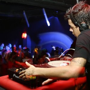 DJ William 的头像