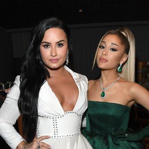 Demi Lovato, Ariana Grande 的头像