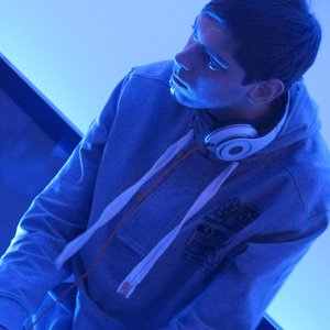Liquid Waves 的头像