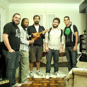 Eduardo Mano e Os Tapetes Voadores 的头像