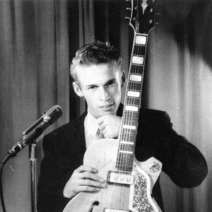 Larry Hart photo provided by Last.fm