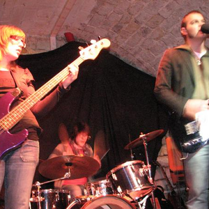 The Vivian Girls photo provided by Last.fm