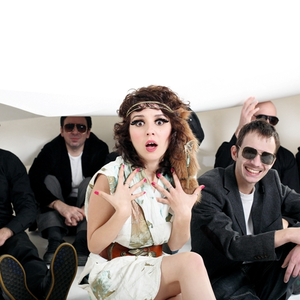 Svi na pod! photo provided by Last.fm