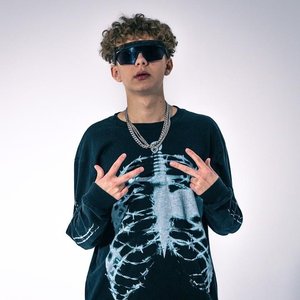 młody dymas 的头像