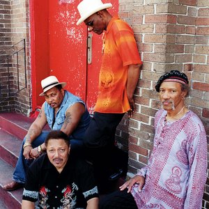 Aaron Neville feat. The Neville Brothers 的头像