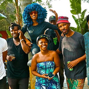 Africa Express, Nick Zinner, Otim Alpha, Mahotella Queens, Georgia 的头像