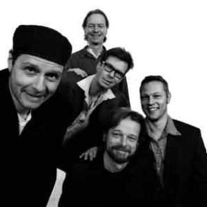 Acoustic Guitars photo provided by Last.fm