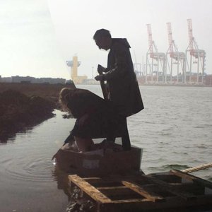 “Хорос любит громко”的封面