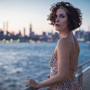 Chloe Perrier için avatar