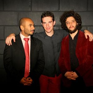 Aaron Goldberg / Ali Jackson, Jr. / Omer Avital 的头像