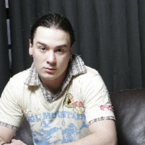 Erik Mnml 的头像