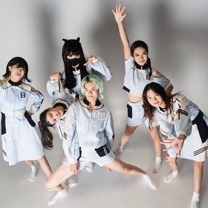 透明教室与平行女孩 的头像