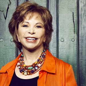 'Isabel Allende' için resim