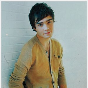 “Ed Westwick”的封面