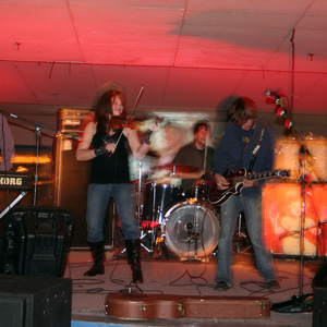 Kiss Kiss photo provided by Last.fm