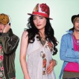 Nakama Yukie with Downloads 的头像