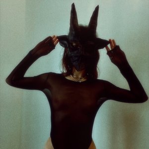 Aesthetic Cloth 的头像