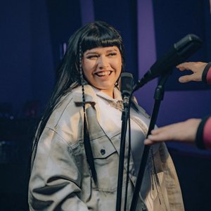 flor alvarez 的头像