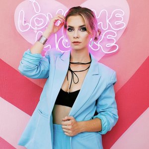 Ruthie Craft 的头像