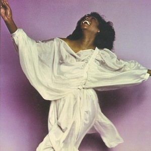 Mary Wilson photo provided by Last.fm
