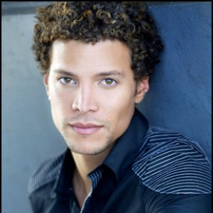 Justin Guarini 的头像
