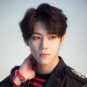 “Lee Sang (이상)”的封面