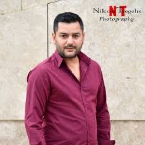“NIKOS AGGELOPOYLOS”的封面