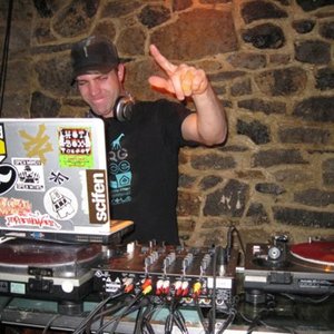 DJ Ramza 的头像