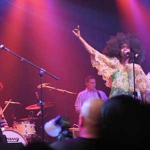 Awatar dla The Roots & Erykah Badu