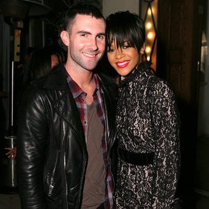 Rihanna & Maroon 5 için avatar