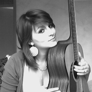 “Adeline Niémaz”的封面