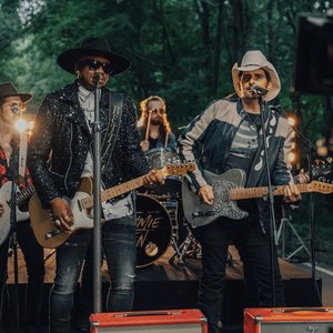 Jimmie Allen & Brad Paisley 的头像