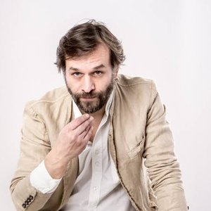 “Kamil Mikulčík”的封面