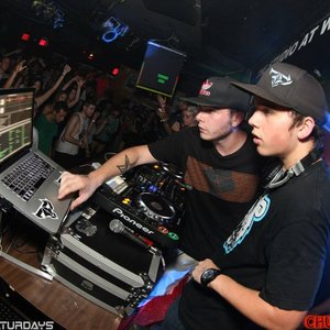 Rekoil & Barron 的头像