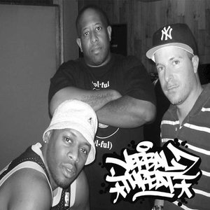Verbal Threat, With DJ Flict のアバター
