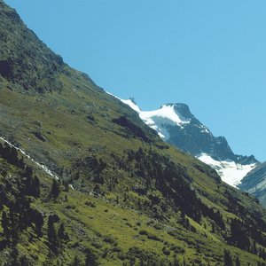 Mountains - Single