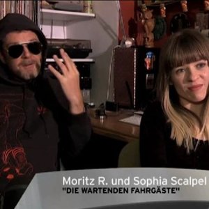 'Die wartenden Fahrgäste' için resim
