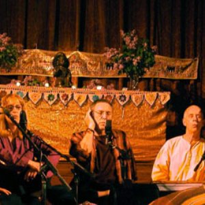 Baird Hersey & Prana with Krishna Das 的头像