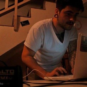devin.jpeg için avatar