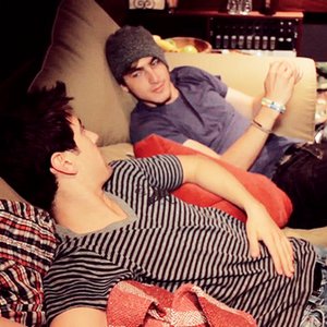 Kendall Schmidt & Logan Henderson 的头像