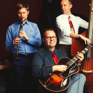 Michael Gamble & The Rhythm Serenaders 的头像