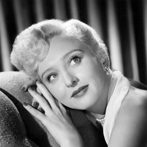 Celeste Holm 的头像