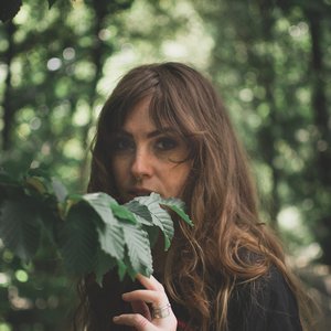 Emma Ruth Rundle のアバター