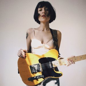 “Carolina en llamas”的封面