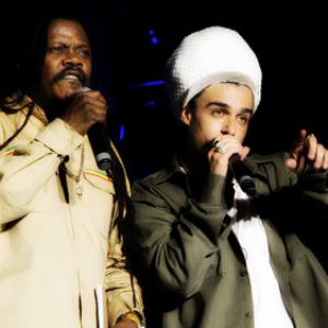 “Dread Mar I & Luciano”的封面