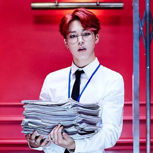 “지민 (방탄소년단)”的封面