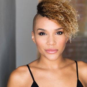 Avatar di Emmy Raver-Lampman