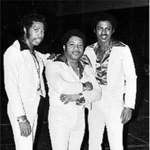 Pat & The Blenders 的头像