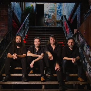 Gentle Ben And His Shimmering Hands 的头像