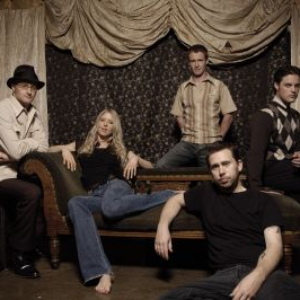 Adrienne Young & Little Sadie photo provided by Last.fm